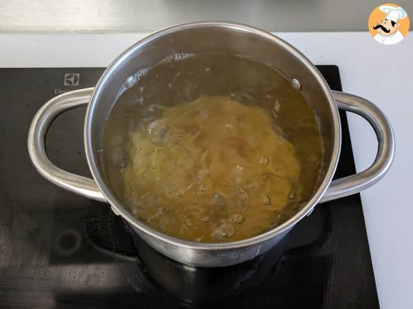 Makaron z sosem kiełbasianym: proste danie o intensywnym smaku - Przygotowanie krok 6