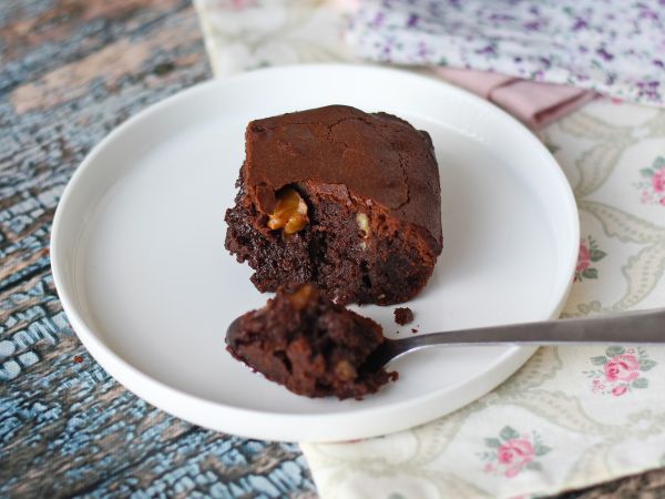 Czekoladowo-orzechowe brownie w frytkownicy powietrznej - Przygotowanie krok 9