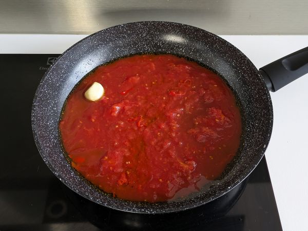 Penne all'arrabbiata: rozgrzewający włoski klasyk! - Przygotowanie krok 3