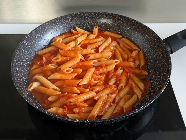 Penne all'arrabbiata: rozgrzewający włoski klasyk! - Przygotowanie krok 5