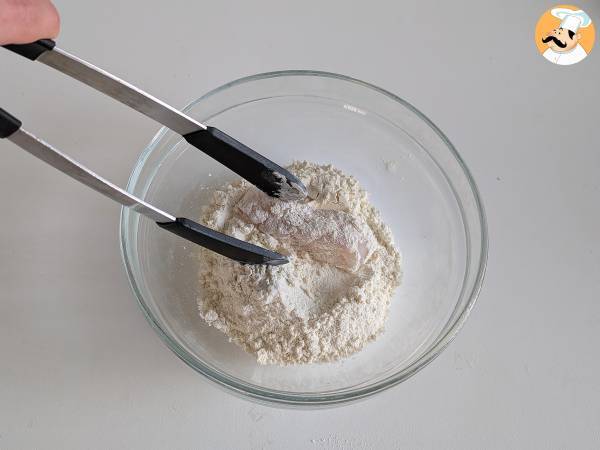 Paluszki rybne we frytkownicy: chrupiące, lekkie i łatwe w przygotowaniu! - Przygotowanie krok 4