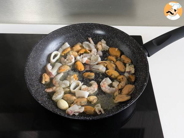 Mrożone risotto z owocami morza: idealne rozwiązanie na szybkie i smaczne danie - Przygotowanie krok 3