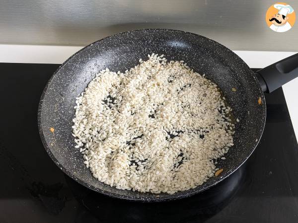 Mrożone risotto z owocami morza: idealne rozwiązanie na szybkie i smaczne danie - Przygotowanie krok 5
