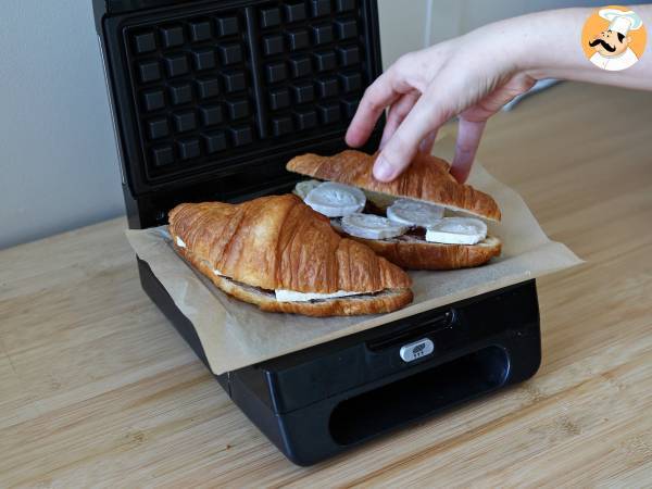 Croffle, rogalik waflowy z dżemem figowym, kozim serem i iberyjską szynką peklowaną - Przygotowanie krok 3