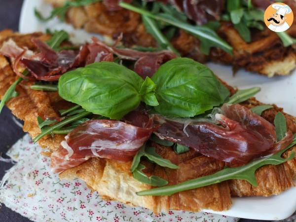 Croffle, rogalik waflowy z dżemem figowym, kozim serem i iberyjską szynką peklowaną - Przygotowanie krok 5