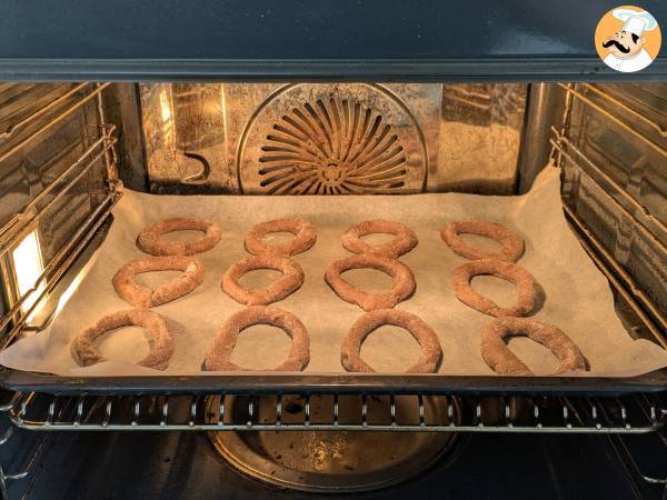 Pączki z czerwonym winem: przepis babci, który każdy powinien znać! - Przygotowanie krok 8