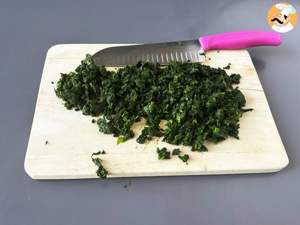 Malfatti ze szpinakiem i ricottą - prosty przepis na domowy makaron bez wyrabiania ciasta - Przygotowanie krok 2