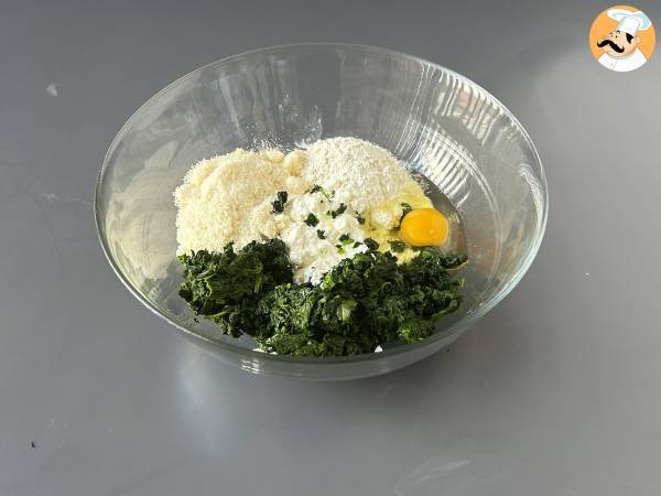 Malfatti ze szpinakiem i ricottą - prosty przepis na domowy makaron bez wyrabiania ciasta - Przygotowanie krok 3