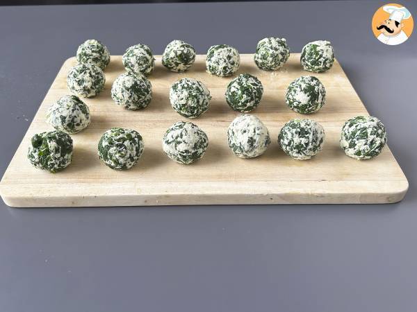 Malfatti ze szpinakiem i ricottą - prosty przepis na domowy makaron bez wyrabiania ciasta - Przygotowanie krok 4