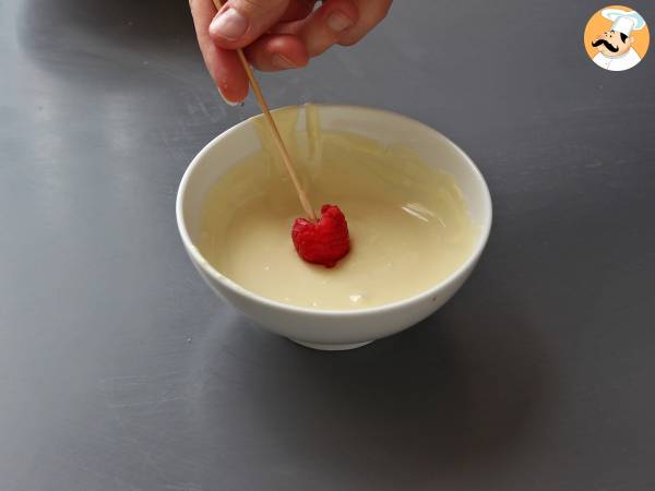 Franui z pistacjami, pysznymi malinami w panierce, rozpływające się i chrupiące - Przygotowanie krok 2