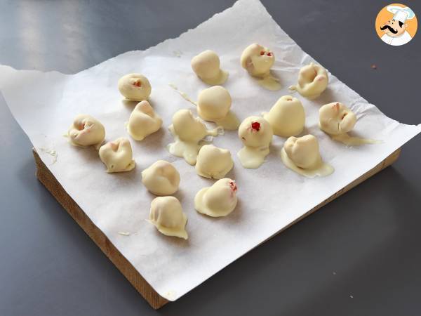 Franui z pistacjami, pysznymi malinami w panierce, rozpływające się i chrupiące - Przygotowanie krok 3