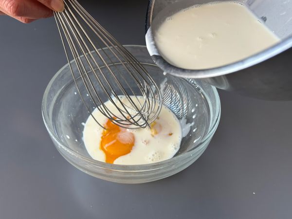 Torrijas we frytkownicy powietrznej z chlebem brioche, tradycja bez komplikacji - Przygotowanie krok 3