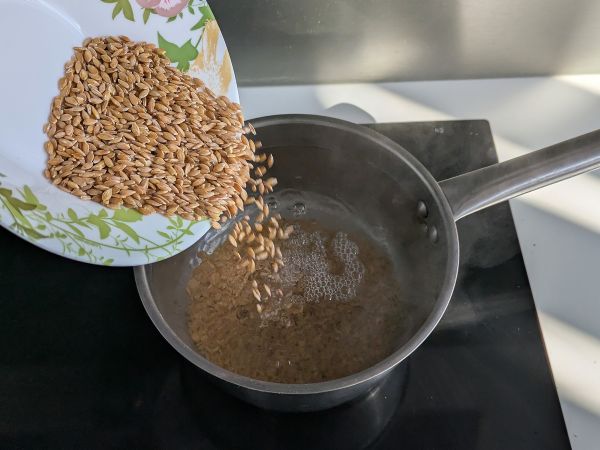 Sałatka z orkiszu i tuńczyka: lekka, smaczna i idealna na cały rok - Przygotowanie krok 1