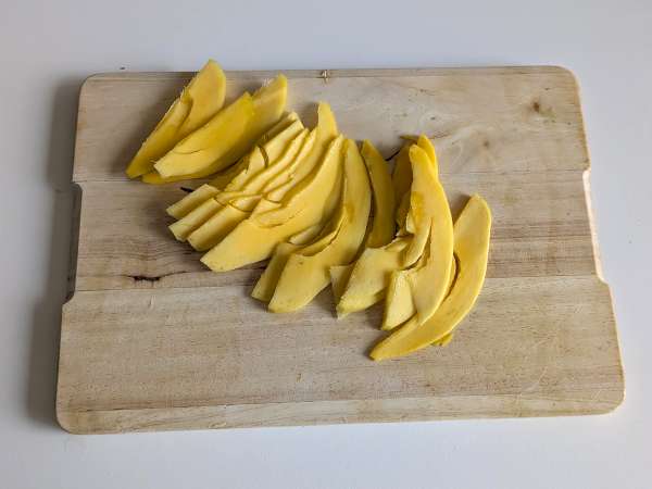 Tosty z awokado z mango i limonką: świeży, szybki i smaczny przepis - Przygotowanie krok 1