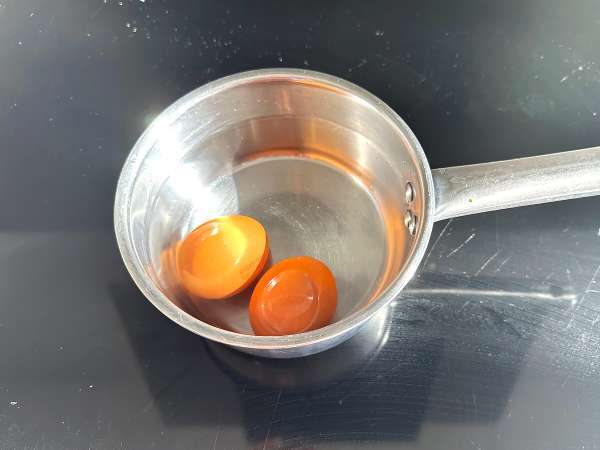 Majonez białkowy z gotowanych jajek: lekki, smaczny i bez oleju - Przygotowanie krok 1