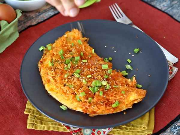 Omlet z chrupiącym ryżem i ziarnami soi, pikantny posiłek, który jest szybki i bezodpadowy! - Przygotowanie krok 7