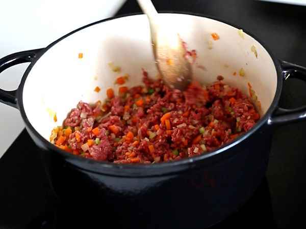 Lasagne bolognese: przepis, który kochają wszyscy! - Przygotowanie krok 2
