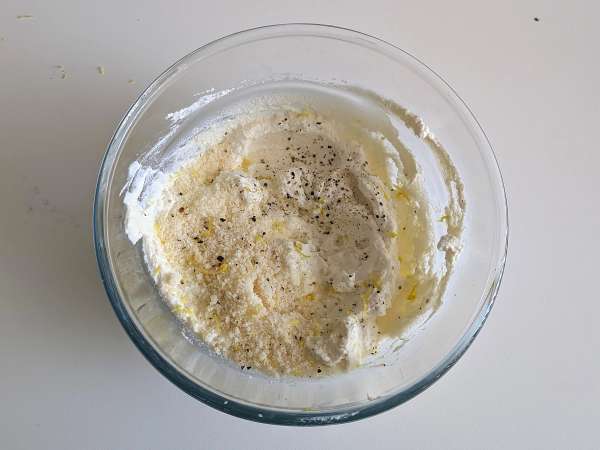 Tortelloni di bresaola nadziewane rukolą i serem ricotta: smaczne i gotowe w 10 minut! - Przygotowanie krok 2