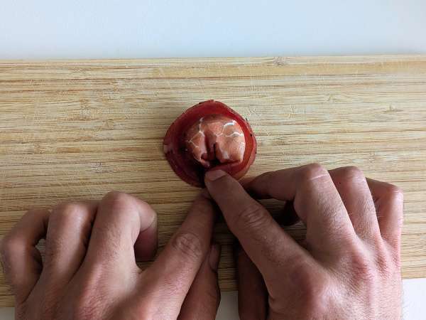 Tortelloni di bresaola nadziewane rukolą i serem ricotta: smaczne i gotowe w 10 minut! - Przygotowanie krok 6