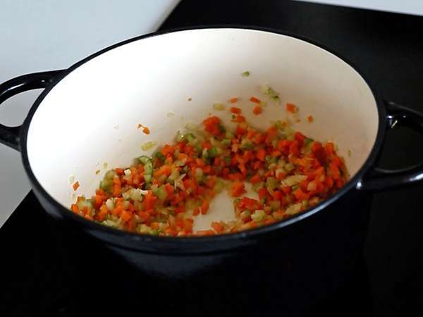 Makaron z sosem bolońskim - tagliatelle al ragù alla bolognese - Przygotowanie krok 2