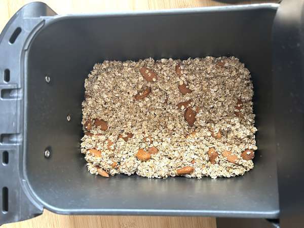 Granola ekspresowa z frytkownicą powietrzną, aby schrupać śniadanie - Przygotowanie krok 4