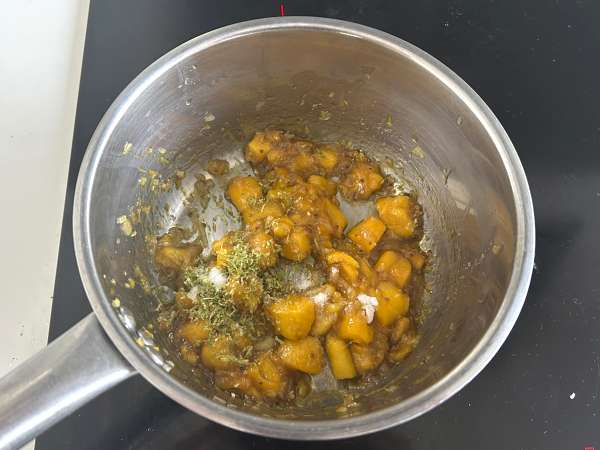 Domowy chutney z mango: słodko-kwaśna indyjska przyprawa, która pasuje do wszystkiego - Przygotowanie krok 5