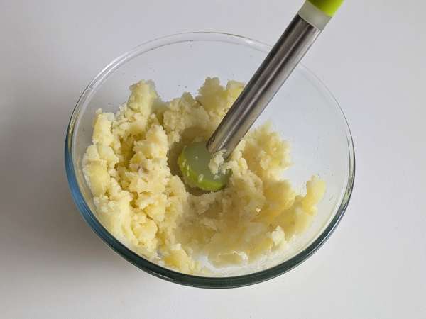 Pieczeń dyniowa z pieczarkami i żylastym serem scamorza: smaczny i łatwy przepis na pieczenie - Przygotowanie krok 2