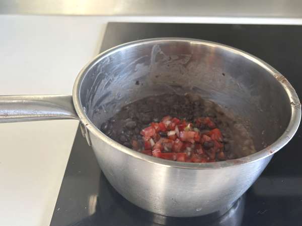 Huevos rancheros: kultowy i smaczny meksykański przepis - Przygotowanie krok 6