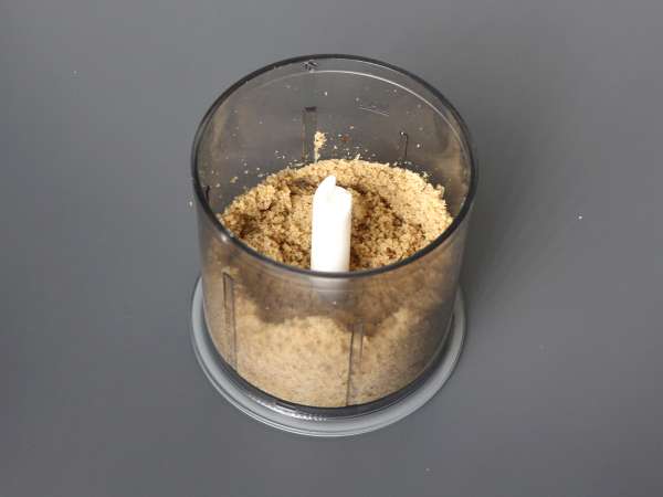 Super proste ciasto orzechowe z zaledwie 4 składników - Przygotowanie krok 2