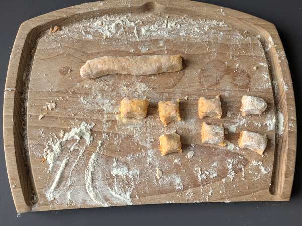 Domowe gnocchi dyniowe: miękkie, delikatne i idealne na jesień! - Przygotowanie krok 7