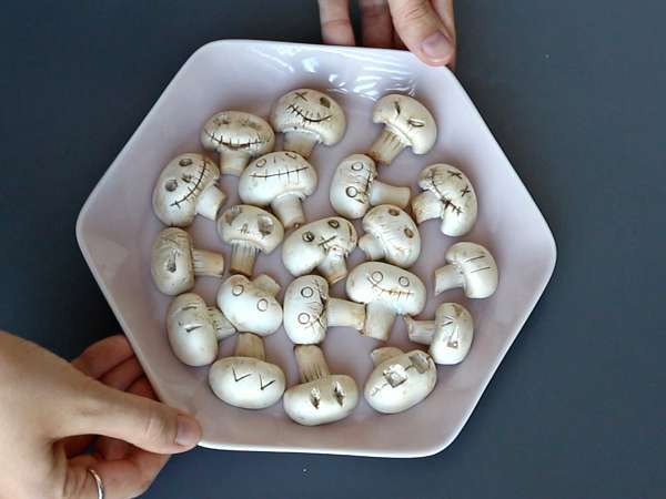 Halloweenowe tarty z grzybami i serem czosnkowo-ziołowym - Przygotowanie krok 5