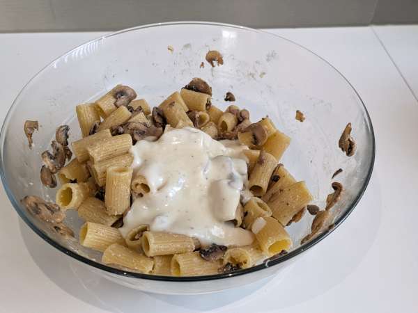 Pasta al forno ai funghi: idealny kremowy i żylasty przepis na jesień - Przygotowanie krok 7