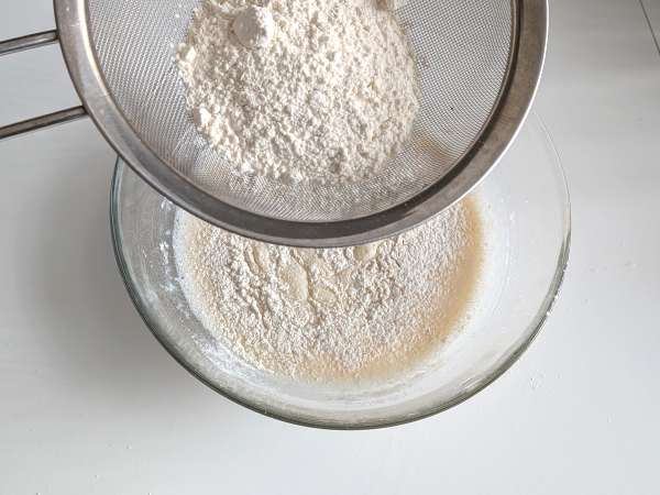 Crespelle z ricottą i grzybami: idealny kremowy wegetariański przepis na każdą okazję - Przygotowanie krok 1