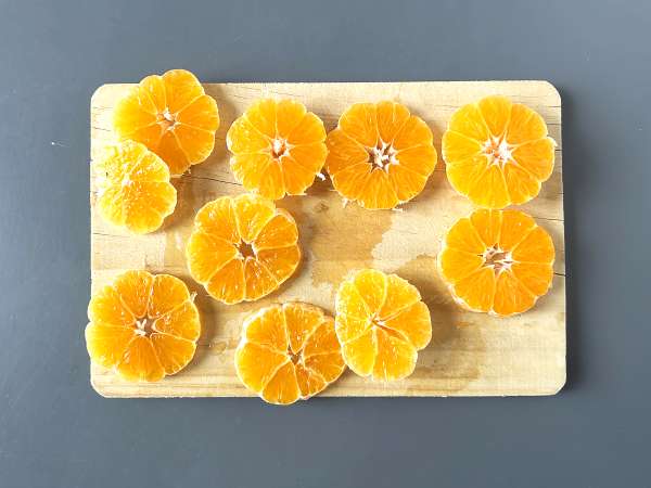 Baton czekoladowy z pistacjami i mandarynkami, idealny słodki przysmak na zimę! - Przygotowanie krok 3