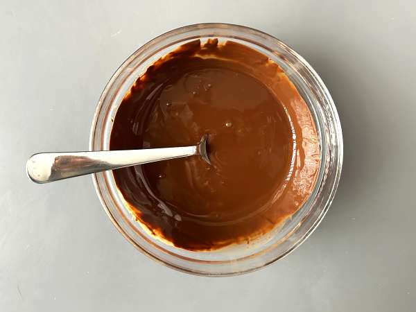 Baton czekoladowy z pistacjami i mandarynkami, idealny słodki przysmak na zimę! - Przygotowanie krok 4