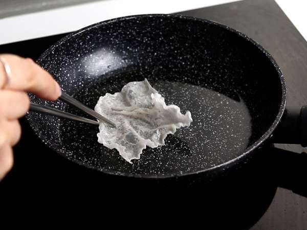 Jak zrobić chipsy z papieru ryżowego? - Przygotowanie krok 2