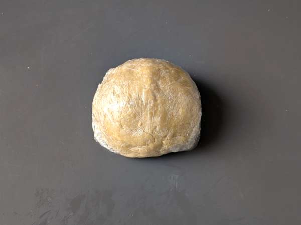 Tarta z dżemem truskawkowym: klasyczny przepis na ciasto kruche (również serca) - Przygotowanie krok 3