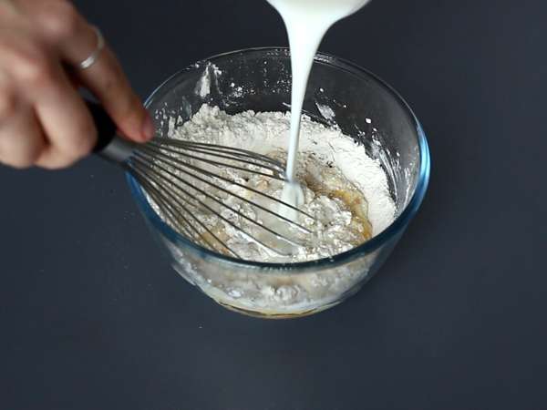 Naleśnikowe tagliatelle z czekoladą i orzeszkami ziemnymi! - Przygotowanie krok 1