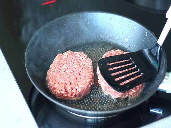 Cheeseburger, słynny burger, którego wszyscy kochają! - Przygotowanie krok 2