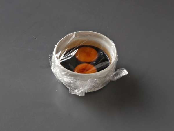 Onigiri z żółtkami jaj zakonserwowanymi w sosie sojowym - Przygotowanie krok 1