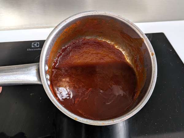 Klopsiki we frytkownicy powietrznej ze słodko-kwaśnym sosem barbecue: łatwy i smaczny przepis - Przygotowanie krok 3