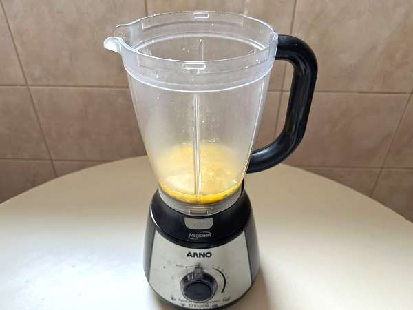 Caipirinha de maracujá batida: bardziej kremowa i orzeźwiająca wersja brazylijskiego klasyka. - Przygotowanie krok 1