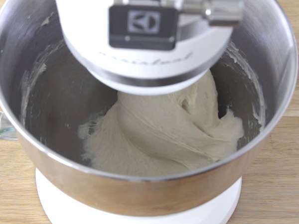 Wilgotna pizza Margherita - Przygotowanie krok 4