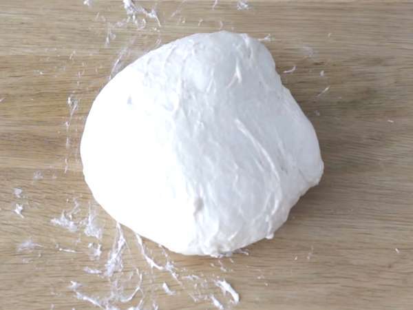 Wilgotna pizza Margherita - Przygotowanie krok 6