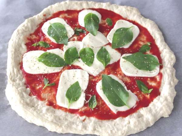 Wilgotna pizza Margherita - Przygotowanie krok 9