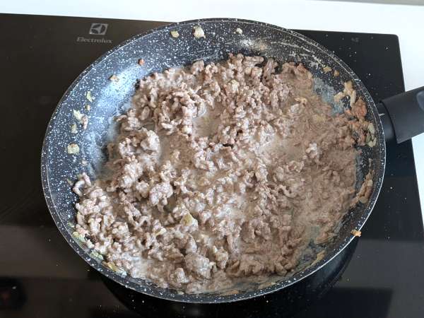 Bułki do burgerów z frytkownicy powietrznej: świetne na szybki i smaczny obiad - Przygotowanie krok 2