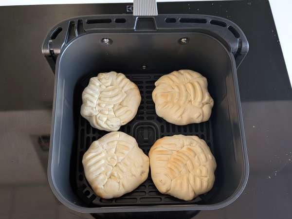 Bułki do burgerów z frytkownicy powietrznej: świetne na szybki i smaczny obiad - Przygotowanie krok 9