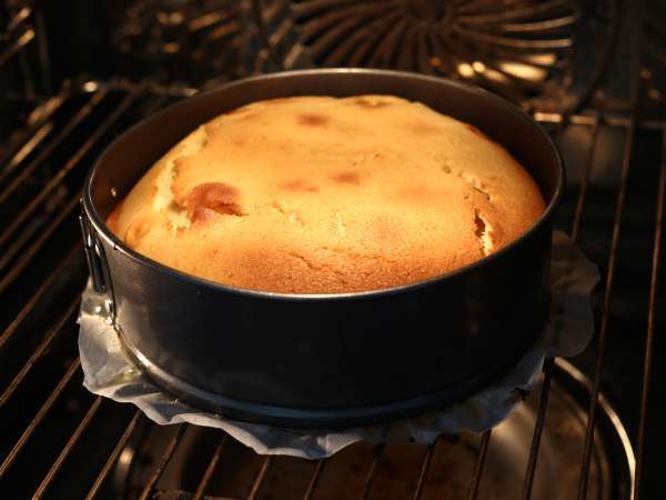 Dodatkowy tort bananowy z pomadą do góry nogami - Przygotowanie krok 8