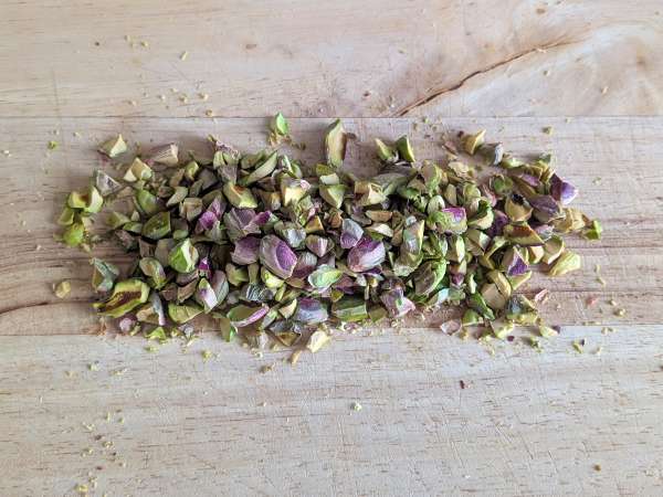 Lasagne z łososia z burratą i kremowymi, chrupiącymi pistacjami - Przygotowanie krok 3