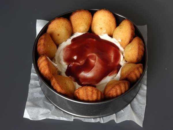 Charlotte z czerwonych owoców z madeleines - Przygotowanie krok 5